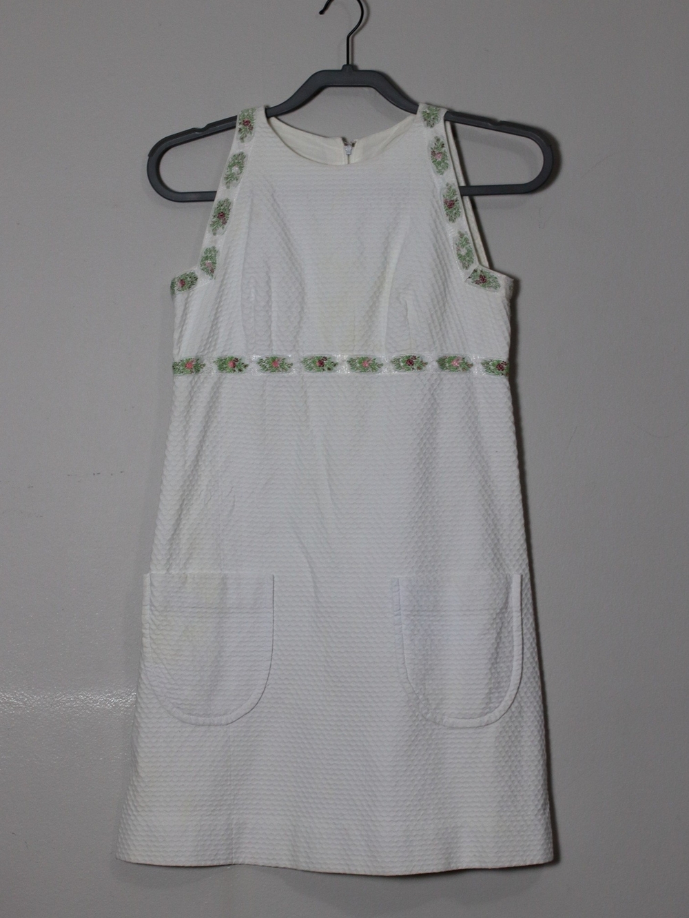 Vintage 60s Embroidered Shift Dress XS